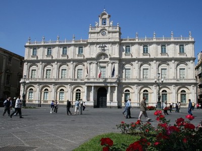 Piazza_università-Catania