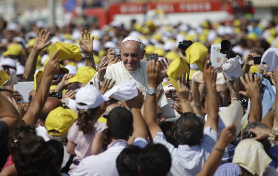 Papa Francesco durante il suo viaggio a Lampedusa