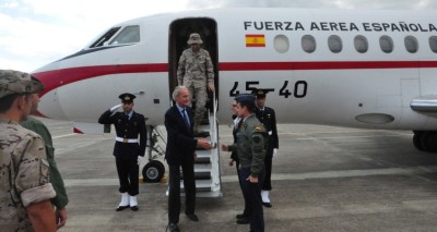 Il ministro della Difesa spagnolo in visita a Sigonella