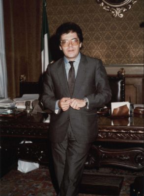 Enzo Bianco quando era sindaco etichettato PRI
