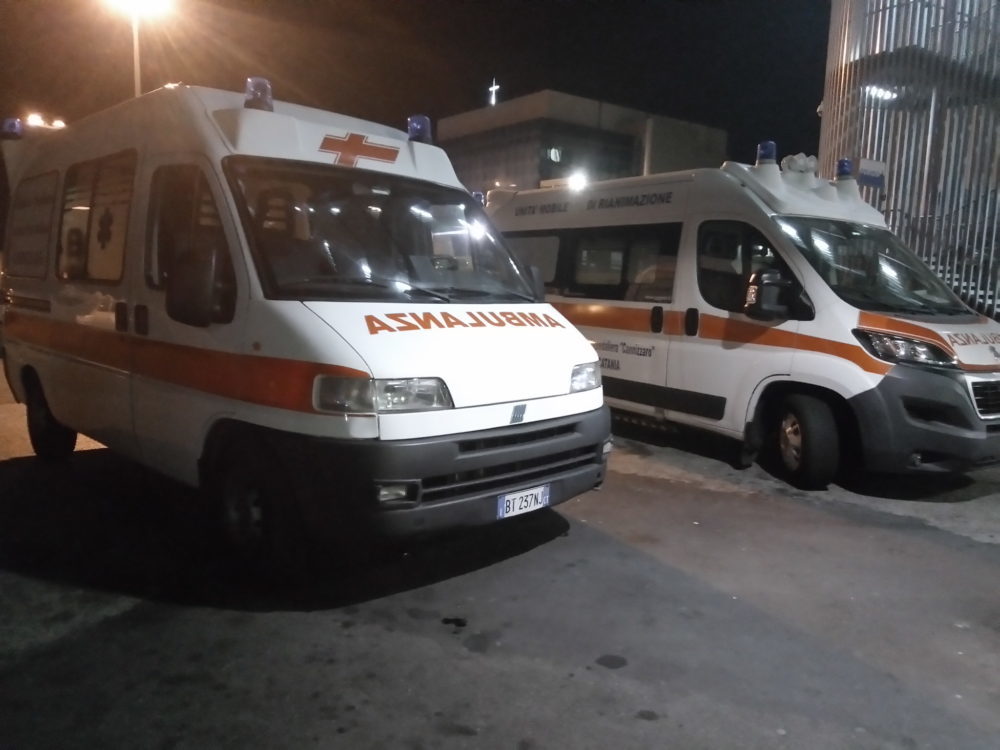 Ambulanze, ospedale Cannizzaro - repertorio
